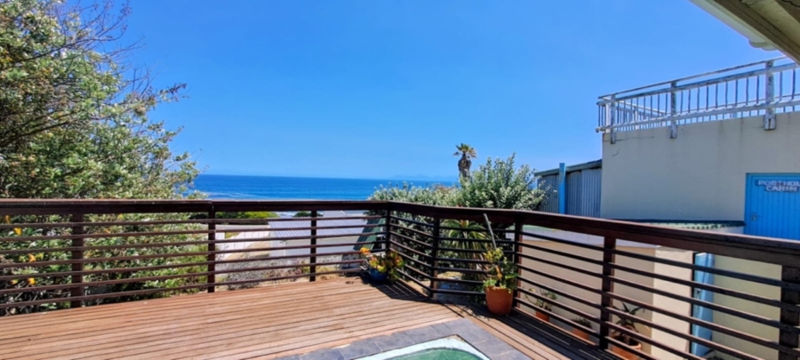 4 Bedroom Property for Sale in Perlemoenbaai Western Cape